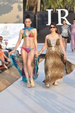 Model walk the ramp for Fatima Khan Show at IRFW 2012 in Goa on 1st Dec 2012 (4).JPG